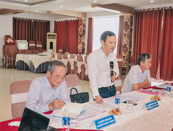 Ông Hoàng Quốc Cường - Giám đốc Sở Y tế TP. Cần Thơ gợi ý thảo luận