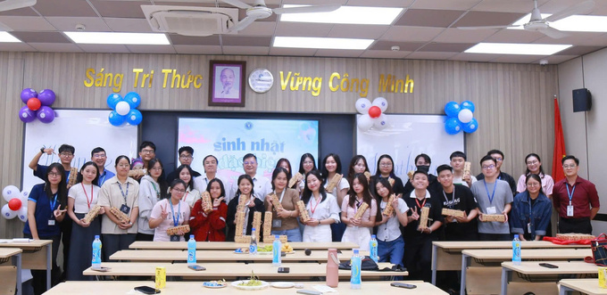 Trường Đại học Luật TP.HCM tổ chức sinh nhật đặc biệt cho sinh viên