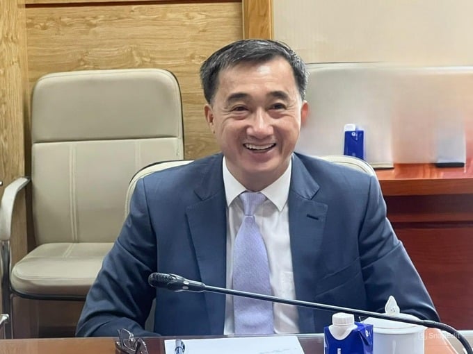 Thứ trưởng Bộ Y tế Trần Văn Thuấn phát biểu kết luận buổi làm việc