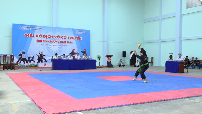 Các vận động viên đến từ 8 đơn vị huyện, thành phố trong tỉnh, tranh tài ở các nội dung phong phú