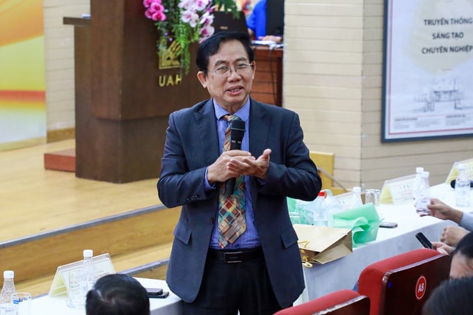 PGS.TS.KTS. Lê Văn Thương – Hiệu trưởng Trường Đại học Kiến trúc TP.HCM phát biểu tại chương trình
