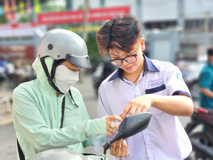 Lam-thu-tuc-thi-vao-lop-10-tai-tphcm-3