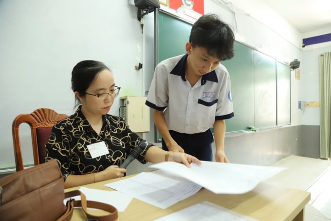 Thí sinh kiểm tra lại thông tin cá nhân