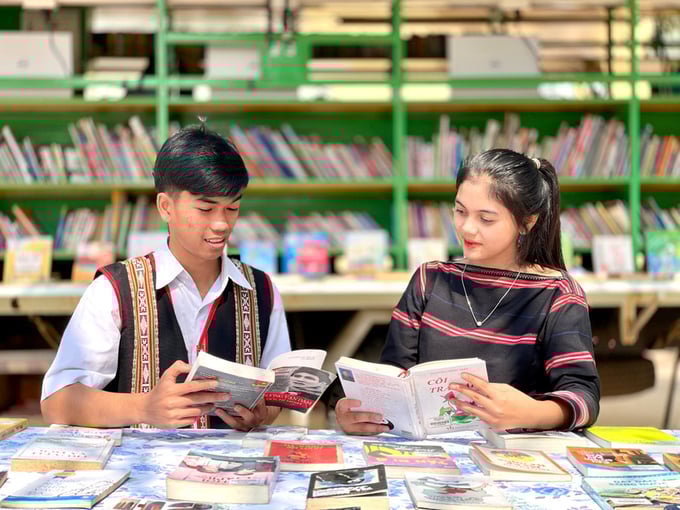 Gia Lai quyên góp trên 13.500 cuốn sách, truyện tặng học sinh vùng sâu, vùng xa