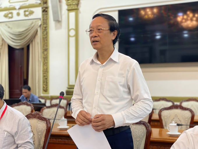 Thứ trưởng Bộ GD&ĐT Phạm Ngọc Thưởng phát biểu tại buổi làm việc