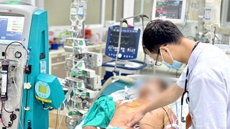 Bệnh nhân đang được điều trị tích cực.