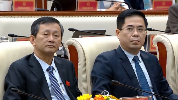 Các đại biểu tham dự kỳ họp