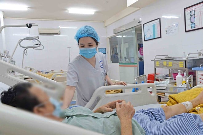 Một ca đái tháo đường gặp biến chứng phải cấp cứu do tự điều trị. Ảnh: Lao Động