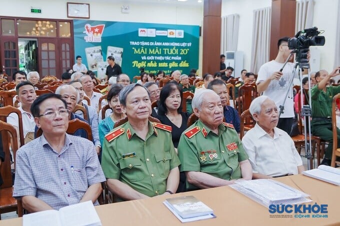 Các đại biểu tham dự sự kiện