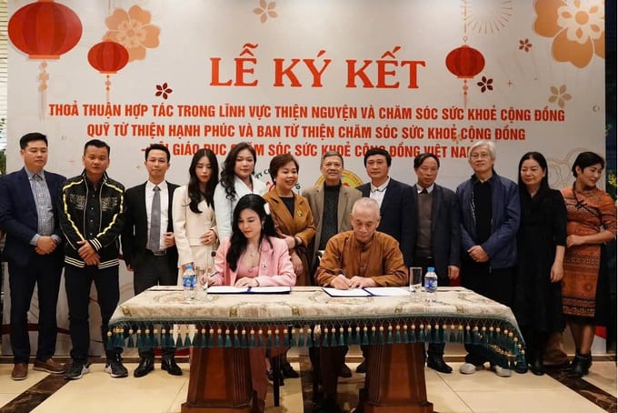 Ngày 18/01/2025, Quỹ từ thiện Hạnh Phúc ký kết hợp tác thiện nguyện và chăm sóc sức khỏe cộng đồng với Hội Giáo dục Chăm sóc Sức khỏe Cộng đồng Việt Nam.