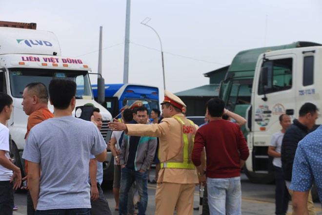 Con đường từ thủ khoa đại học đến trại giam của Hà Văn Nam - Ảnh 1. Con đường từ thủ khoa đại học đến trại giam của Hà Văn Nam - Ảnh 1.
