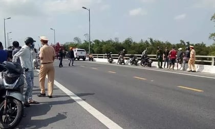 Quảng Nam: Bị truy đuổi, kẻ cướp 2 tiệm vàng nhảy cầu mất tích