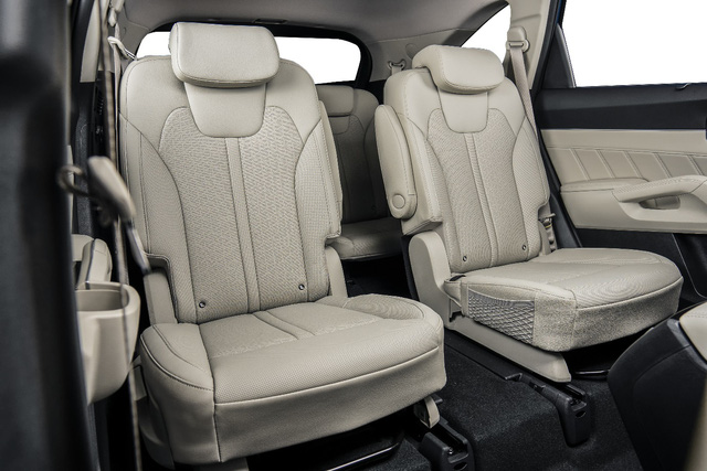 Kia Sorento 2021 - xe gia đình 7 chỗ đang được hàng triệu người Việt săn đón - 2