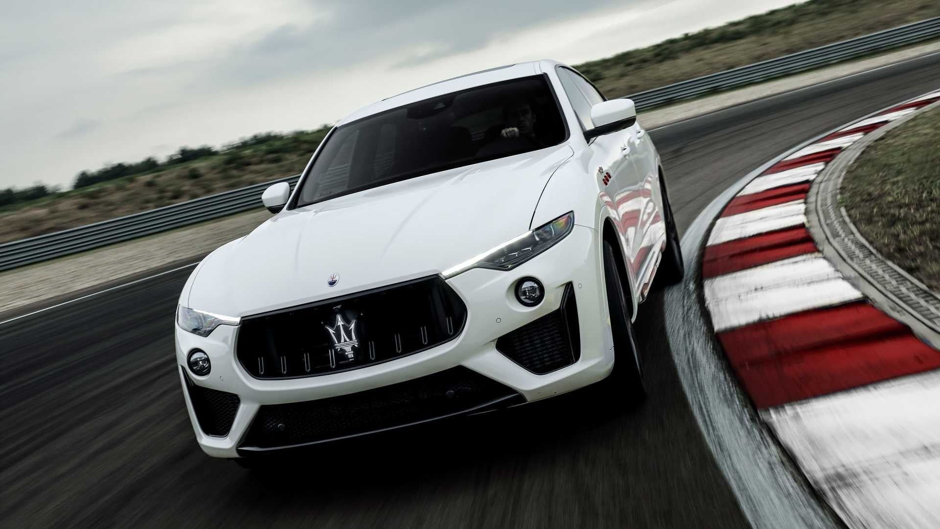 10 xe SUV nhanh nhất thế giới năm 2020 - 1