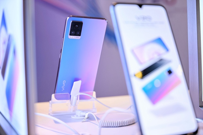 iPhone 8 Plus và loạt smartphone được giảm giá cuối tháng 10 - 5