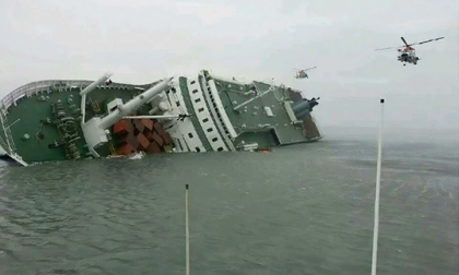 Tròn 8 năm vụ chìm phà Sewol - thảm kịch tồi tệ ám ảnh Hàn Quốc: Bi thương vẫn còn với người ở lại đang đau đáu tìm câu trả lời dưới đáy biển