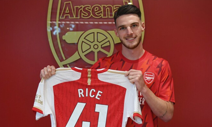 Chi tiền vượt xa mọi dự đoán, Arsenal chính thức giành vị trí số một thế giới