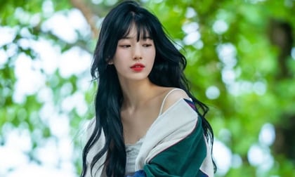 Suzy trong phim mới nhận cơn mưa lời khen với gu thời trang Y2K đẹp mê li
