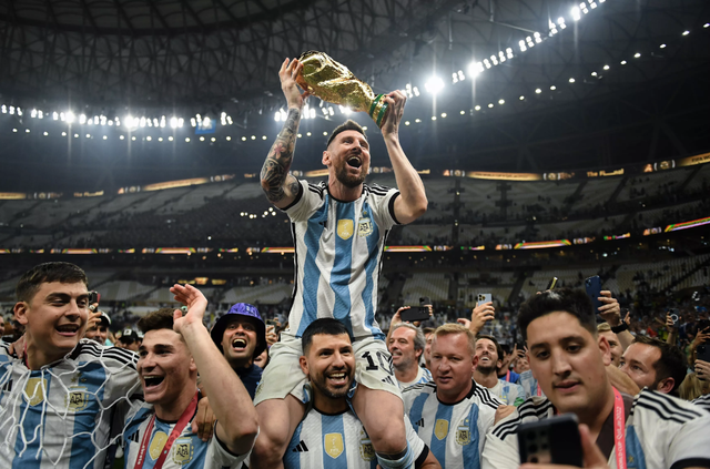 Vì sao Messi nhiều khả năng không bao giờ bắt kịp kỷ lục ghi bàn của Ronaldo dù trẻ hơn 2 tuổi? - Ảnh 3. Vì sao Messi nhiều khả năng không bao giờ bắt kịp kỷ lục ghi bàn của Ronaldo dù trẻ hơn 2 tuổi? - Ảnh 3.