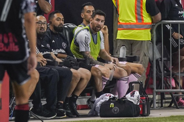 Vì sao Messi nhiều khả năng không bao giờ bắt kịp kỷ lục ghi bàn của Ronaldo dù trẻ hơn 2 tuổi? - Ảnh 2. Vì sao Messi nhiều khả năng không bao giờ bắt kịp kỷ lục ghi bàn của Ronaldo dù trẻ hơn 2 tuổi? - Ảnh 2.