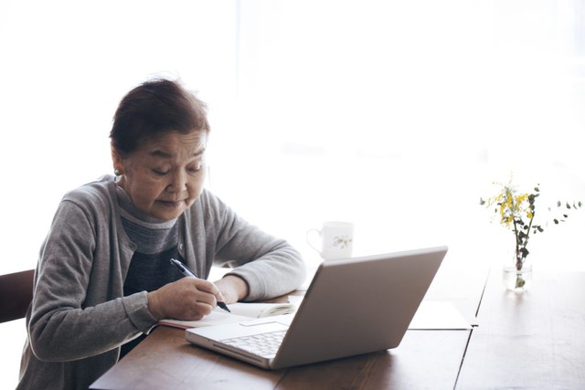 Kết bạn với người lạ trên Facebook, người phụ nữ bị ru ngủ suốt 15 ngày: 18 tỷ cứ thế chuyển cho kẻ lừa đảo - Ảnh 1. Kết bạn với người lạ trên Facebook, người phụ nữ bị ru ngủ suốt 15 ngày: 18 tỷ cứ thế chuyển cho kẻ lừa đảo - Ảnh 1.