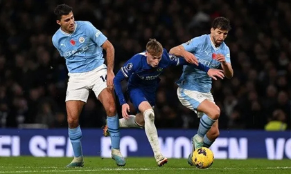 Đôi công mãn nhãn, Chelsea hòa kịch tính Man City