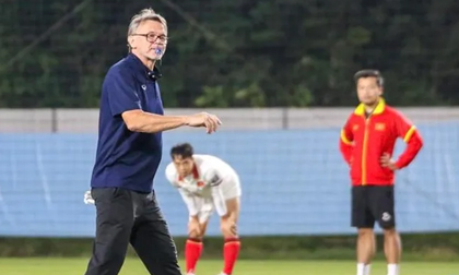 HLV Troussier sẽ 'ghi điểm' nếu tuyển Việt Nam thắng Iraq