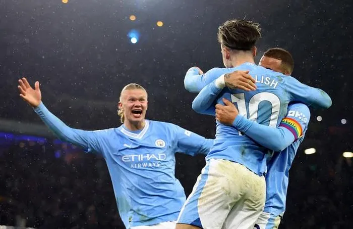 Erling Haaland chia vui cùng Jack Grealish