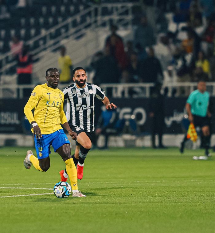Màn so tài giữa Al Shabab và Al Nassr thuộc vòng tứ kết King's Cup 2023/24 diễn ra cực kỳ sôi động và hấp dẫn, với màn rượt đuổi tỷ số hấp dẫn