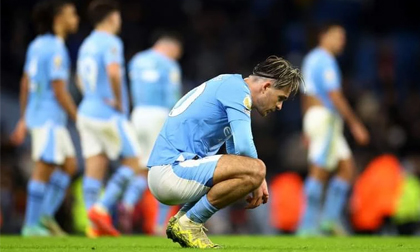 Man City đánh rơi chiến thắng phút cuối, Chelsea có 3 điểm thuyết phục