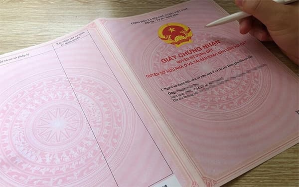 cap-so-lan-dau-nguoi-dan-duoc-noi-thoi-gian-ghi-no-tien-su-dung-dat (1).jpg 0