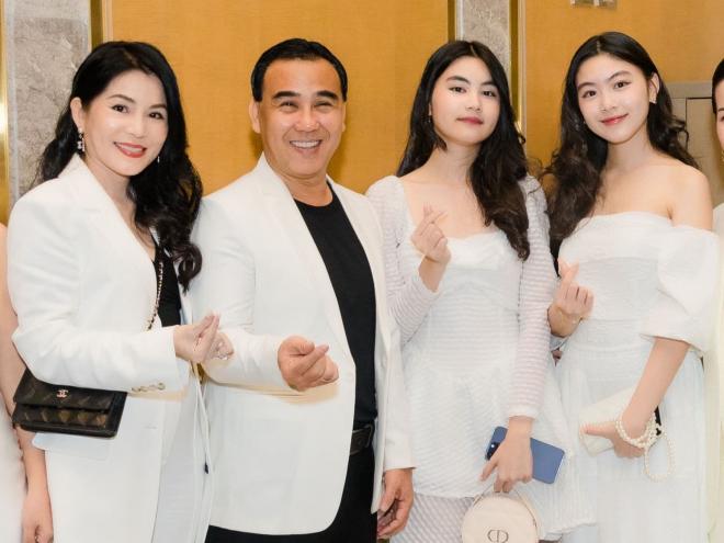 MC Quyền Linh kỷ niệm 20 năm ngày cưới bên bà xã Dạ Thảo, xúc động gửi lời nhắn ngọt ngào 2.jpg 0 MC Quyền Linh kỷ niệm 20 năm ngày cưới bên bà xã Dạ Thảo, xúc động gửi lời nhắn ngọt ngào 2.jpg 0